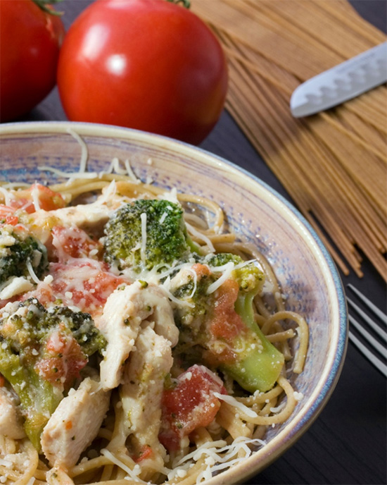 Romige volkorenpasta met zalm & broccoli